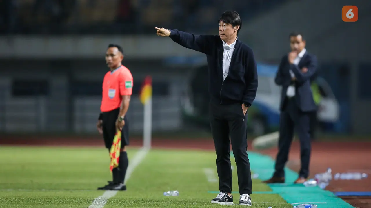 Rekomendasi Outfit Kasual Pria Untuk Menikmati Libur Akhir Pekan