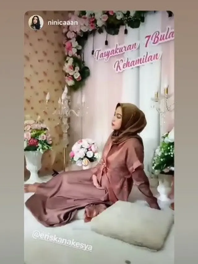 Tunggu Momongan, Ini Momen Syukuran 7 Bulanan Young Lex dan Eriska Keysha