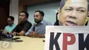 Sejumlah tokoh LSM memberikan keterangan kepada awak media terkait pelaporan di Jakarta, Rabu (3/5). ICW meminta agar segera memproses Fahri Hamzah karena dianggap menghalangi proses penyidikan kasus dugaan korupsi e-KTP. (Liputan6.com/Johan Tallo)  