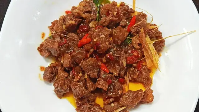 Resep oseng daging mercon. (dok. Cookpad @adellanatamara17)