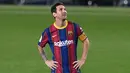 Lionel Messi yang beberapa tahun terakhir mengemban ban kapten dengan berat hati harus meninggalkan Barcelona dengan status bebas transfer. Selain Messi. beberapa mantan kapten klub tersebut juga meninggalkan Barcelona dengan cuma-cuma. (Foto: AFP/Josep Lago)
