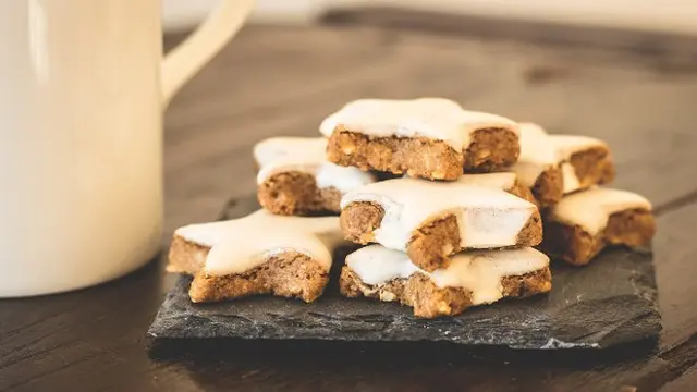 6 Resep Membuat Kue Sarang Laba-Laba dengan 3 Bahan, Sat Set No Ribet