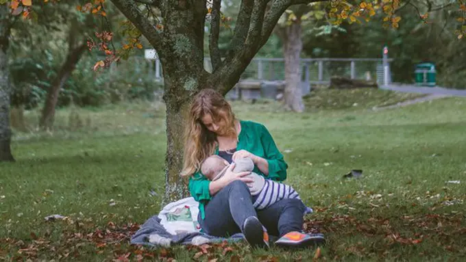 Tips untuk ibu menyusui./Copyright unsplash.com/dave club