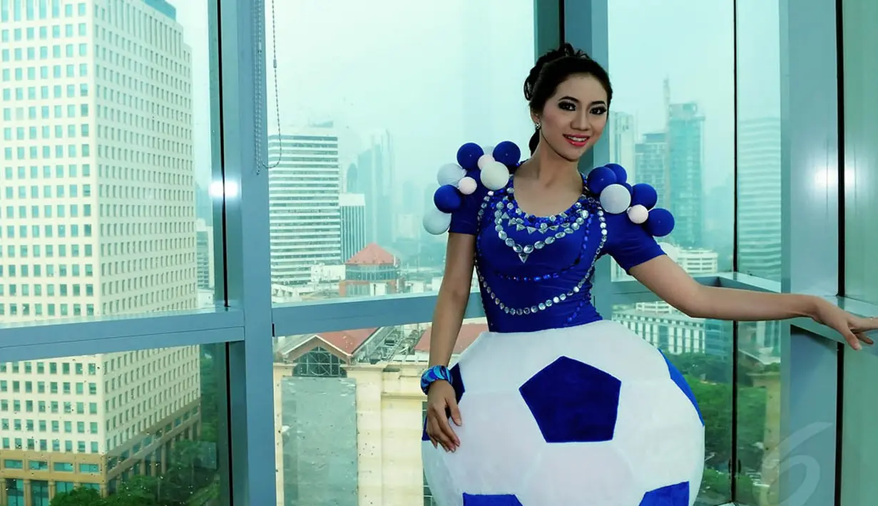 Pedangdut Aisha Muchtar saat berkunjung ke redaksi Liputan6.com, SCTV Tower, Jakarta, pada 15 November 2014. (Liputan6.com/Faisal R Syam)