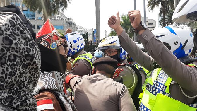 Polda Metro Jaya Masih Buru Orang Yang Lukai Polisi Saat Aksi 1812 Halloindo