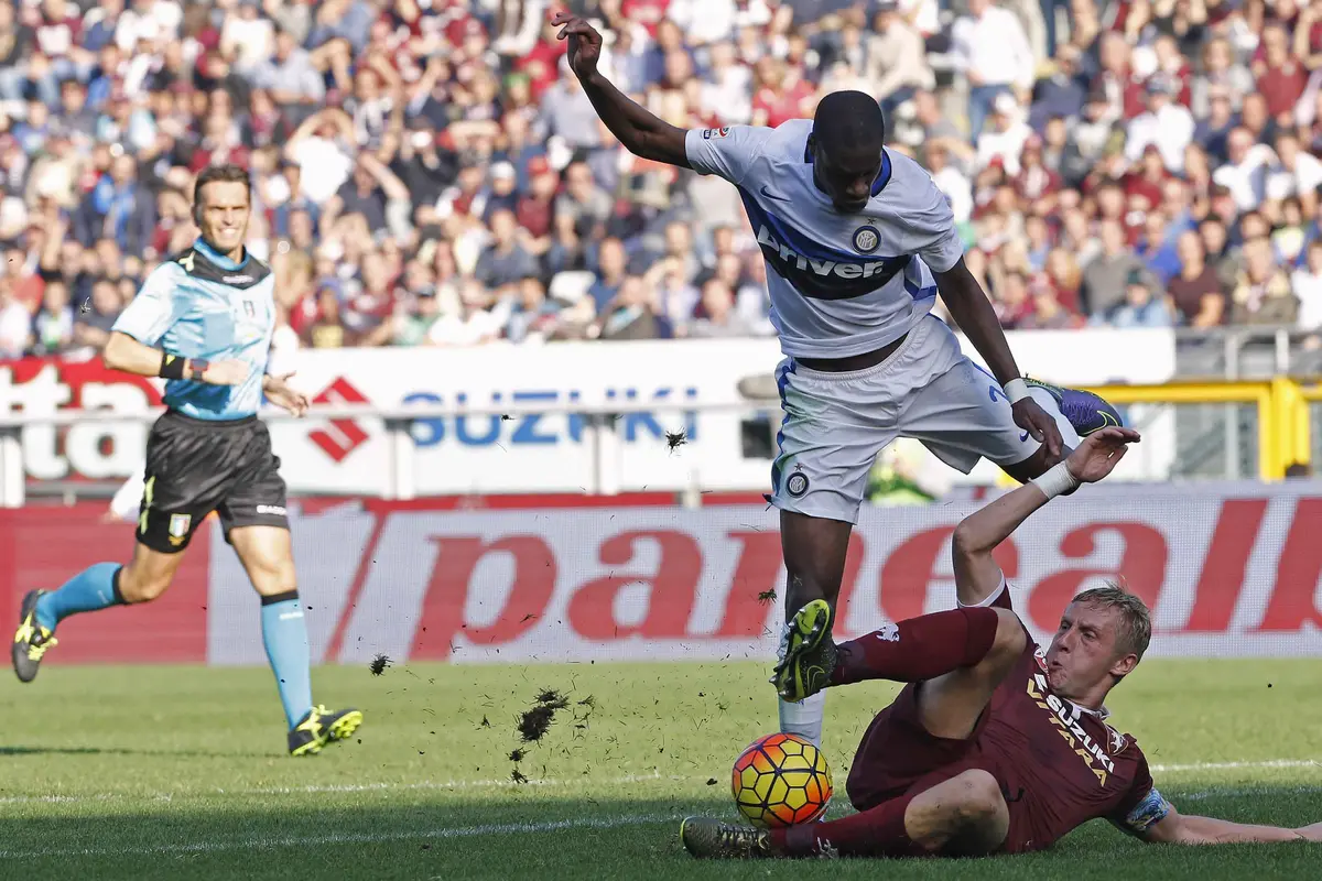 Inter Milan menang di Kandang Torino