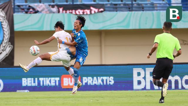 Foto: Tensi Panas Laga Persib Bandung vs Persija Jakarta di BRI Liga 1