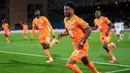 Pemain Manchester United, Amad Diallo tampil gemilang saat Pantai Gading, sang juara bertahan, melenggang mulus ke perempat final Piala Afrika 2025 usai menaklukkan Burkina Faso dengan skor 3-0 hari Rabu (07/01/2026) dini hari WIB. (AP Photo/Themba Hadebe)