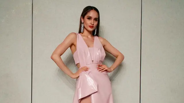 FOTO: Gaya Cinta Laura saat Kenakan Dress, Cantik dan Memesona