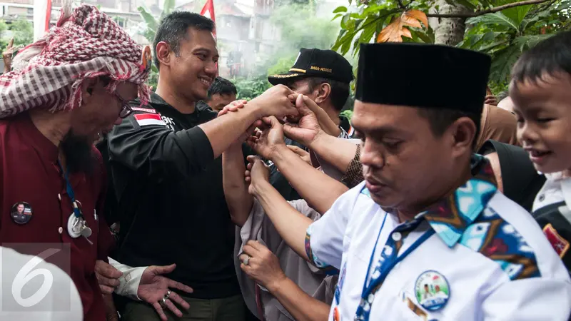 20161130-Agus Yudhoyono Susuri Kali Ciliwung-Jakarta