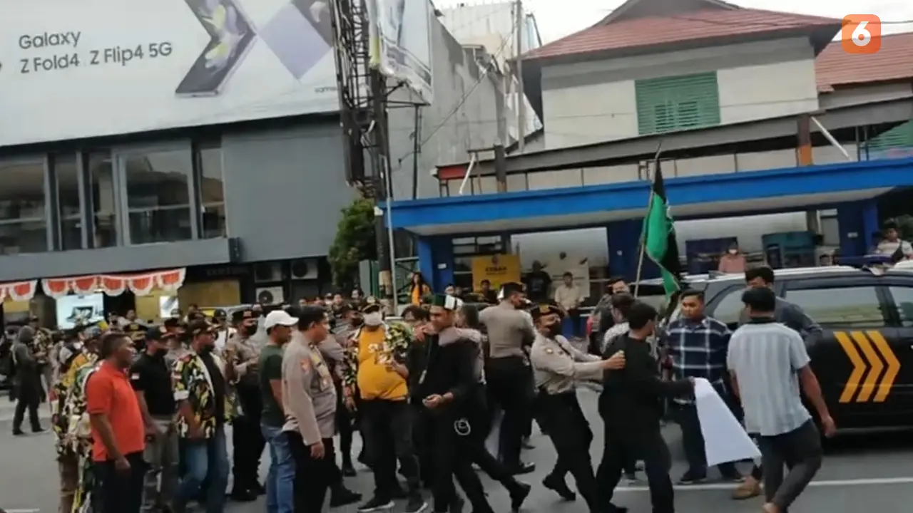 Belasan Mahasiswa Diamankan Saat Demo