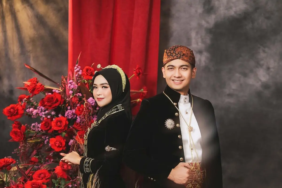 Jelang Pernikahan, Ini 7 Potret Prewedding Ria Ricis dan Teuku Ryan Pakai Baju Adat Jawa
