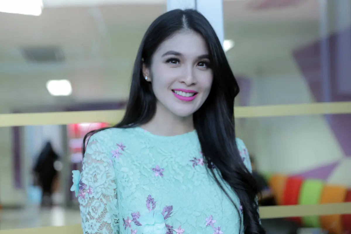 Sandra Dewi