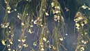 Foto dari udara menunjukkan pemandangan bunga Ottelia acuminata di Sungai Chengjiang di Kota Daxing yang berada di Wilayah Otonom Etnis Yao Du'an, Daerah Otonom Etnis Zhuang Guangxi, China selatan (28/10/2020). (Xinhua/Lu Boan)