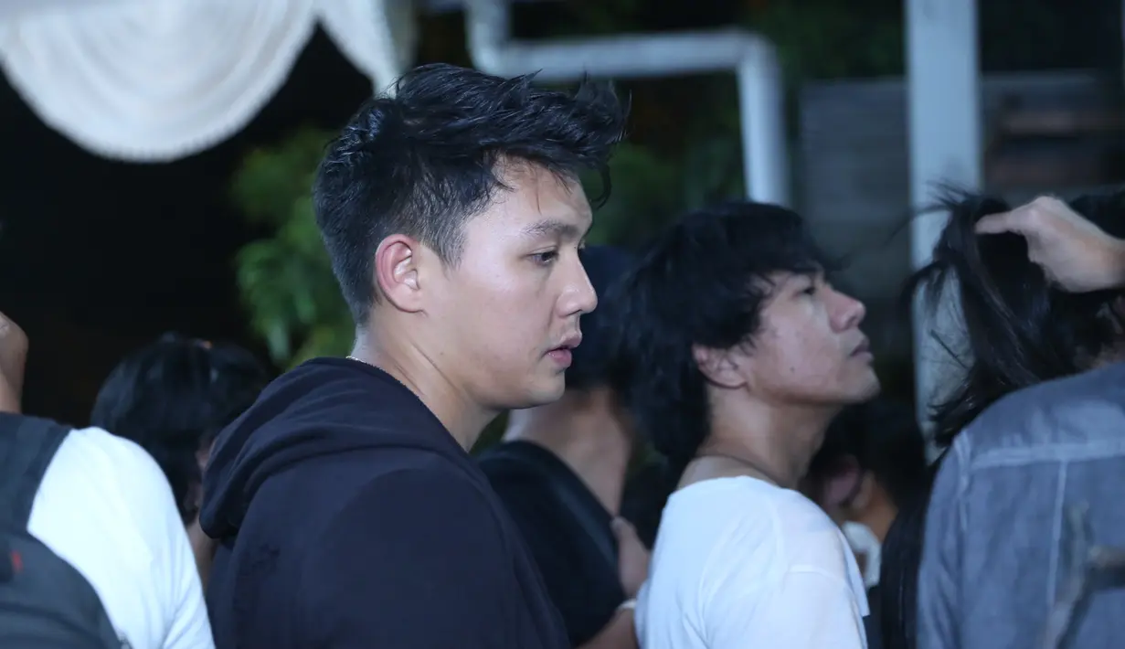 Selebritis yang telah hadir antara lain Yakni Eva Celia, Citra Scholastika, Chicco Jerikho, Dirly, Kunto Aji, Tanta Ginting, Glenn Fredly, Gery Iskak. (Nurwahyunan/Bintang.com)