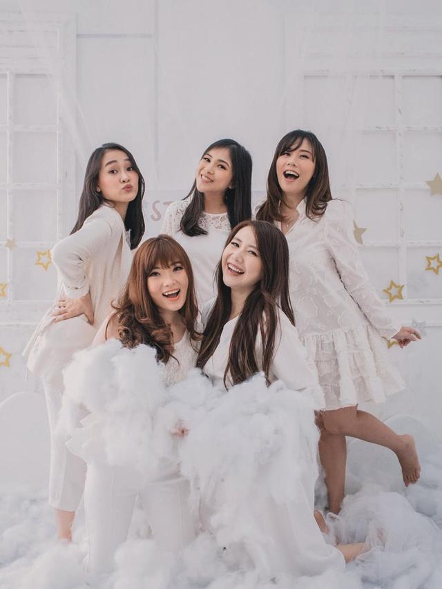 6 Momen Reuni dan Pemotretan 5 Eks Member Cherrybelle, Tetap Kompak