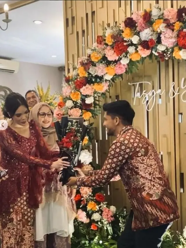 8 Potret Lamaran Yusuf Adik Zaskia dan Shireen Sungkar, Siap Lepas Status Duda