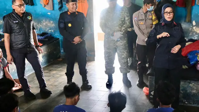 Rutan Muntok di Kecamatan Muntok, Kabupaten Bangka Barat, Kepulauan Bangka Belitung menggelar razia besar-besaran.