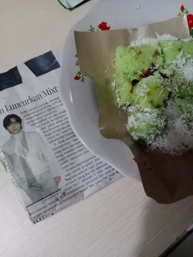 6 Kertas Bungkus Makanan Ada Foto Seleb Korea Ini Bikin Senyum
