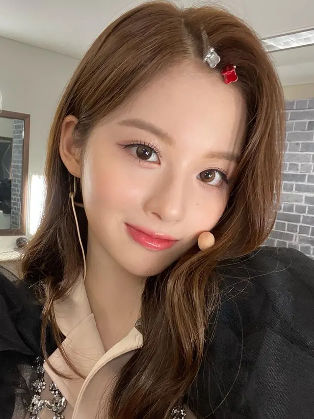 Sullyoon NMIXX. (Instagram/ nmixx_official)