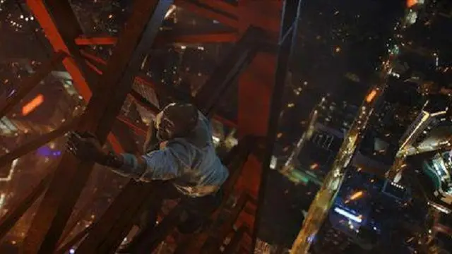 Skyscraper: Aksi The Rock Di Pencakar Langit Selamatkan Keluarga