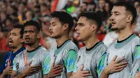 Ricky Kambuaya, Septian Bagaskara, Joey Pelupessy, dan Ivar Jenner memulai laga dari bangku cadangan saat Timnas Indonesia bertandang ke markas Timnas Australia, Kamis (20/3/2025). (Dok. Dewa United).