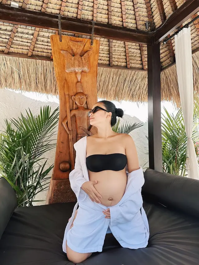 7 Potret Hanum Mega saat Lakukan Babymoon Sendiri di Bali, Curi Perhatian
