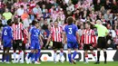 Pemain Southampton, Ryan Fraser, mendapat kartu merah saat melawan Leicester City pada laga pekan kedelapan Premier League 2024/2025 di Stadion St Mary's, Sabtu, (19/10/2024). (Adam Davy/PA via AP)