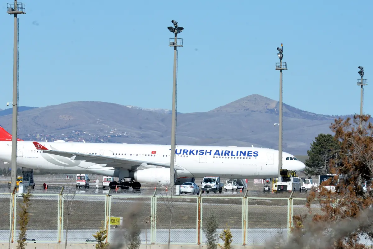 Diduga Tertular COVID-19, 132 Penumpang Turkish Airlines Dikarantina