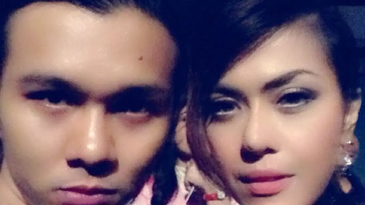 [Bintang] Novita Dewi dan Alex Rudiart