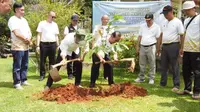 Dalam rangka menyambut Hari Raya Tri Suci Waisak tahun 2025, Kementerian Agama (Kemenag) tak hanya menggelar acara keagamaan, tapi juga melakukan kegiatan sosial hingga ekoteologi. (Foto: Laman Kementerian Agama).