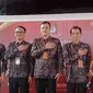 Komisioner KPUD Garut, Jawa Barat selepas penerimaan berkas pendaftaran bakal calon Pilkada Garut 2024 di kantornya. (Liputan6.com/Jayadi Supriadin)