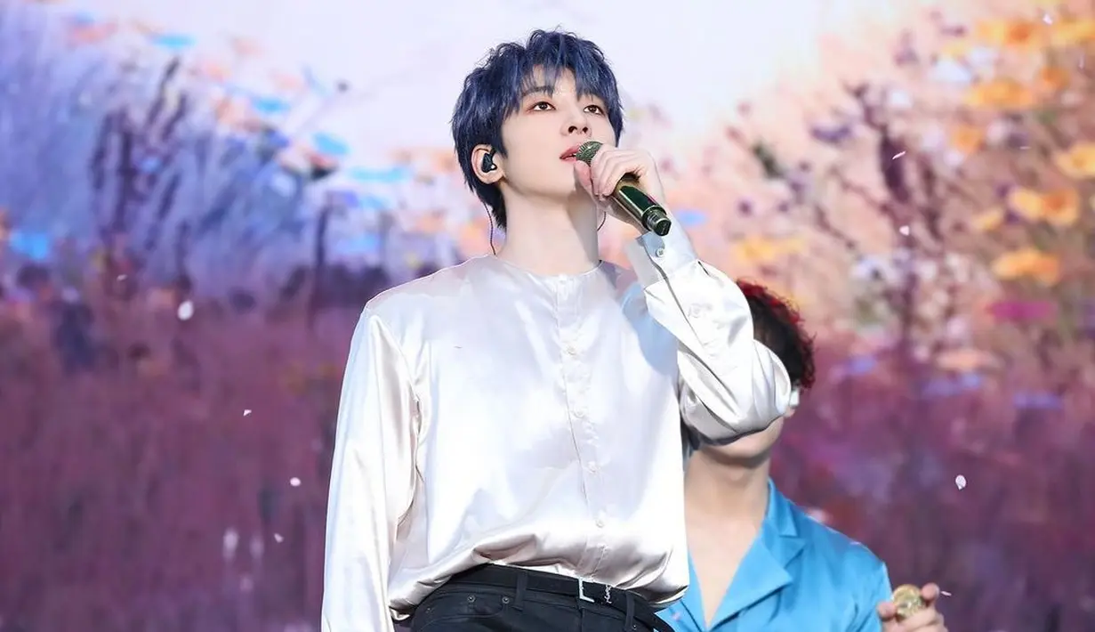 <p>Pemilik nama lengkap Jeon Wonwoo tersebut memiliki pesona maskulin yang kuat karena fitur wajahnya yang tajam dan ideal. (FOTO: instagram.com/everyone_woo/)</p>