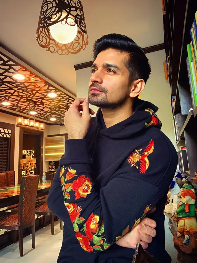 Pernah Dikabarkan dekat dengan Jedar, Ini 6 Potret Terbaru Vishal Singh