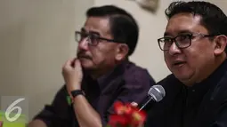 Wakil Ketua DPR Fadli Zon memberikan keterangan saat hadir dalam konferensi pers Konser Jakarta Melayu Festival di Jakarta, Rabu (10/8). (Liputan6.com/Faizal Fanani)