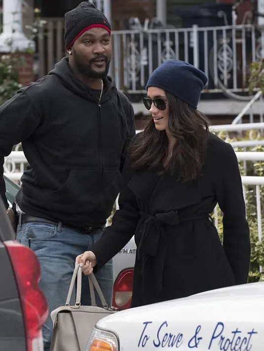 Saat itu Meghan dikabarkan telah mengkhianati keluarganya, lantaran tak mau membantu masalah perekonomian keluarga. Dimana saat itu ayahnya sedang alami kebangkrutan. (doc.Dailymail)