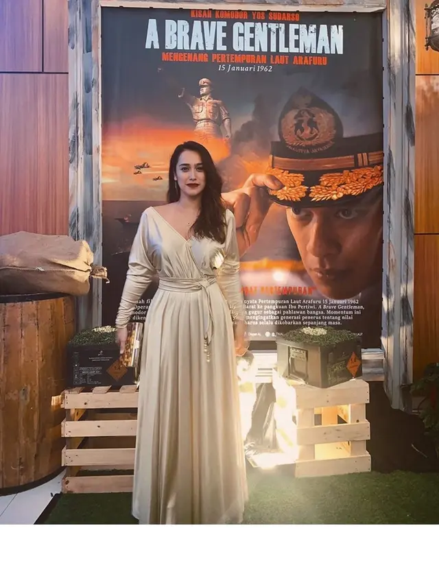 Biasa Tampil Natural, Ini 6 Potret Alexandra Gottardo dengan Makeup Tebal