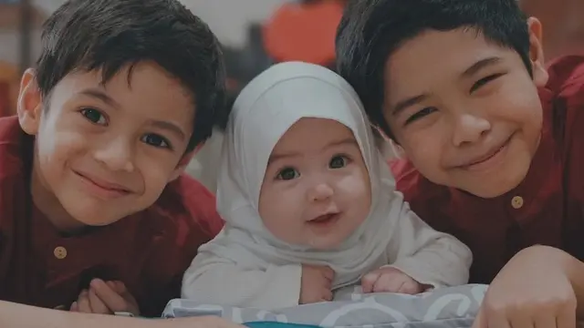 Tiga anak ALyssa Soebandono dan Dude Harlino (Instagram/ichasoebandono)