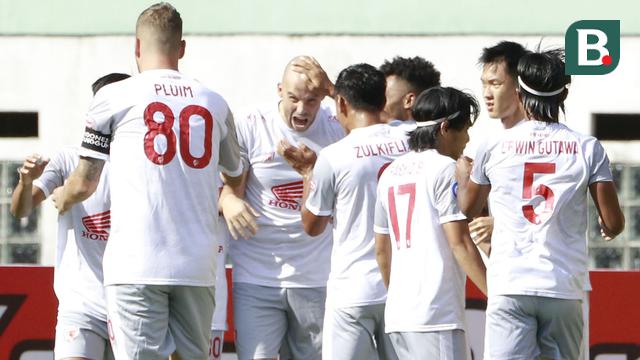 Foto: Gol Injruy Time Ilham Udin Armaiyn Tentukan Kemenangan PSM Makassar atas Persik Kediri dalam Pekan ke-4 BRI Liga 1 2021 / 2022