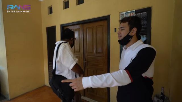 6 Momen Raffi Ahmad Jenguk Aminah Cendrakasih ‘Si Doel’, Suatu Kebanggaan