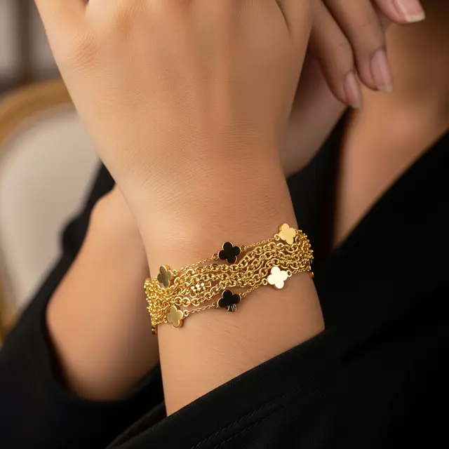 Model Gelang Emas Clover Terbaru (AI)
