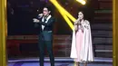 Gita Gutawa menggantikan penyanyi Rossa, yang berhalangan hadir.  (Deki Prayoga/Bintang.com)