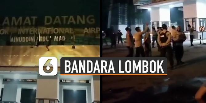 VIDEO: Viral Warga Panjat dan Rusak Papan Nama Bandara Lombok