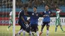 Pemain PBFC, Febri Setiyadi, merayakan gol yang dicetaknya ke gawang PS TNI pada laga Piala Jenderal Sudirman di Gelora Delta Sidoarjo, Jawa Timur, Rabu (18/11/2015). (Bola.com/Vitalis Yogi Trisna)
