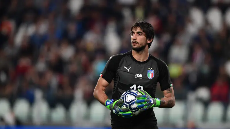 Kiper Juventus Mattia Perin.