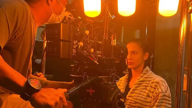 Pevita Pearce unggah momen di balik layar film Sri Asih (Foto: Instagram @pevpearce)