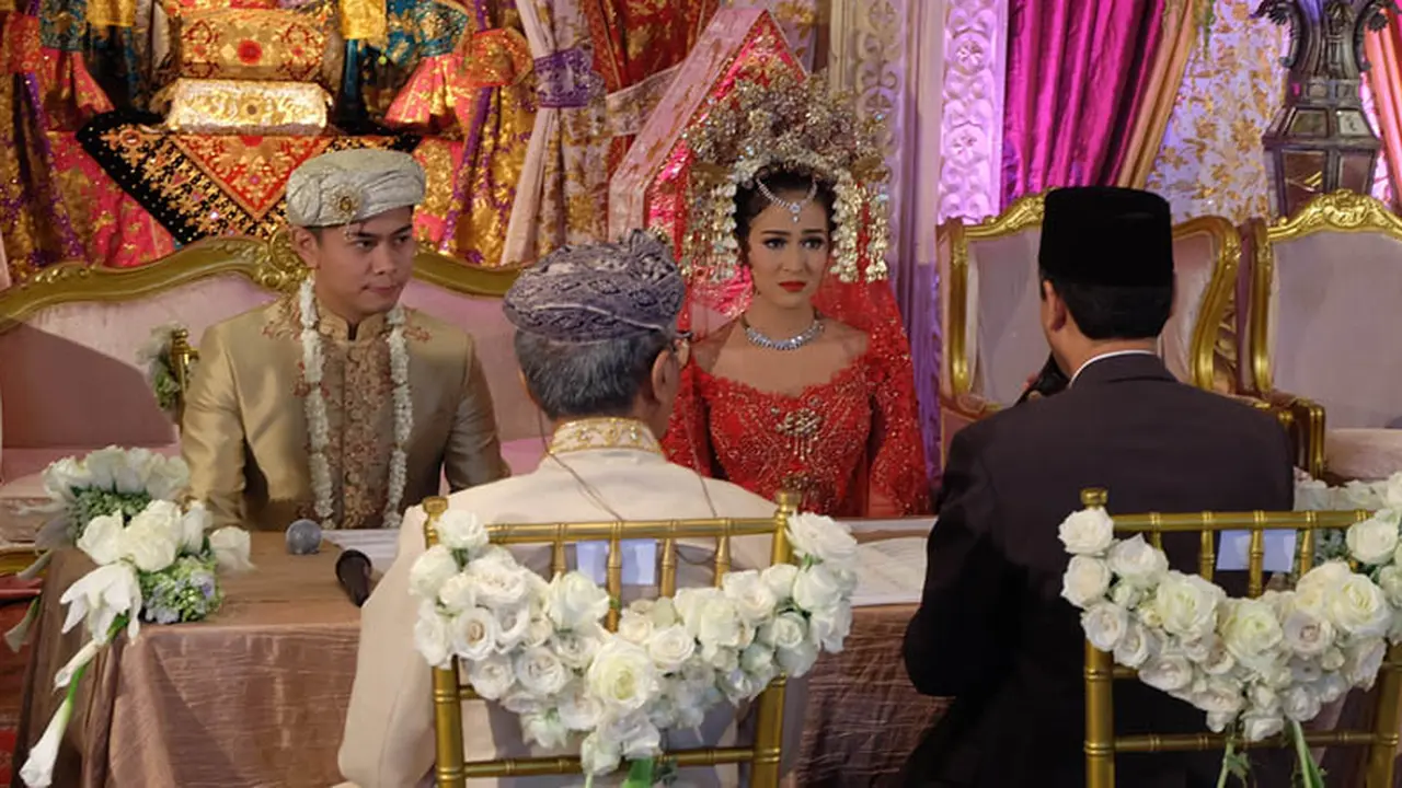 Nina Zatulini dan Chandra Tauphan