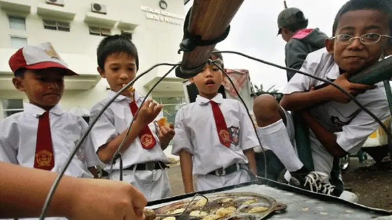 6 Jajanan SD yang Bikin Kamu Pengen Makan Lagi 