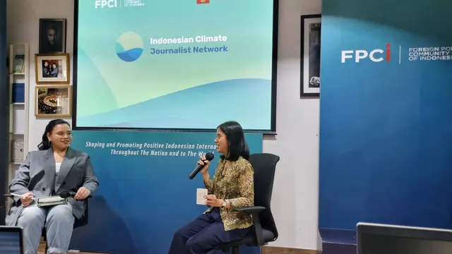 Titaningtyas, Senior Associate Green Finance di Global Green Growth Institute (GGGI) Indonesia dalam workshop FPCI Indonesian Climate Journalist Network (ICJN). (Liputan6.com/Tanti Yulianingsih)