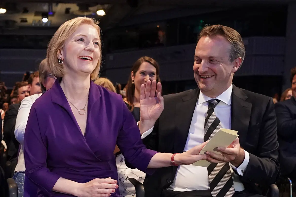 Liz Truss dan suaminya Hugh O'Leary